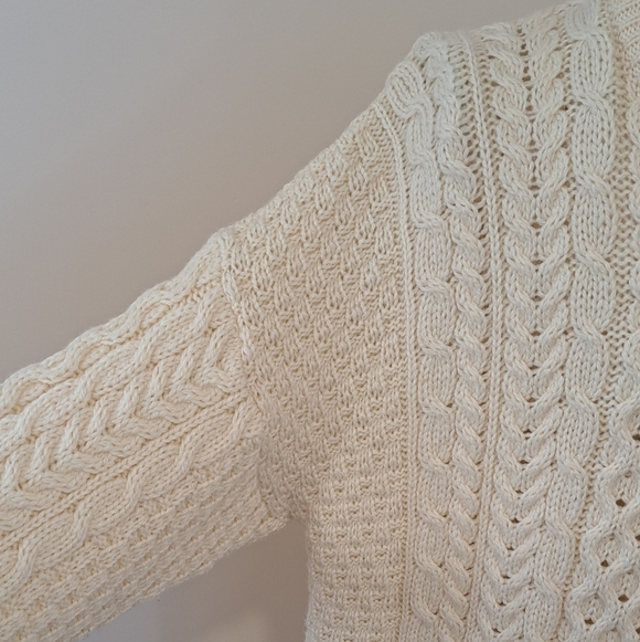 Vintage Carraig Donn Merino Wool Ivory Cable Knit Sweater, Size Large. - Picture 5 of 9